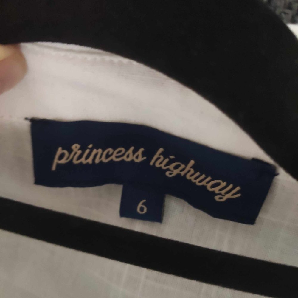 NWOT Princess Highway Quokka Embroidered Blouse - Picture 6 of 6